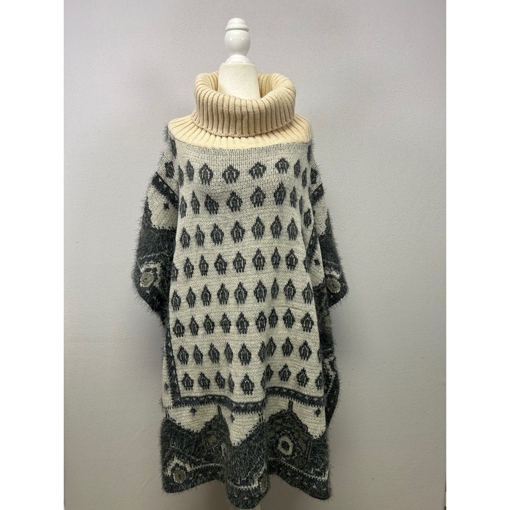 Boho Gorpcore Oversized Women OS Grey Cream Fuzzy Eyelash Knit Turtleneck Poncho